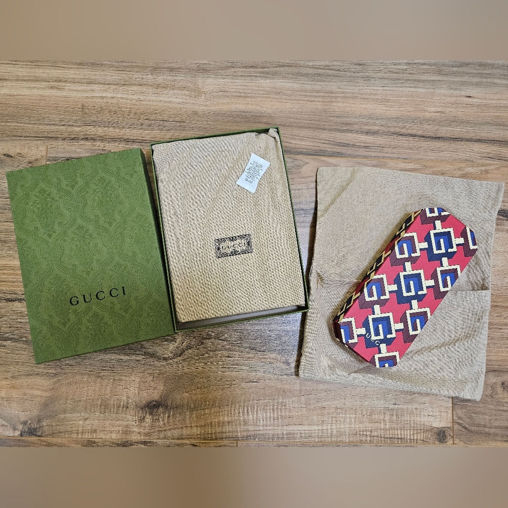 New Gucci Geometric G Notebook+ Gucci Geometric G Printed Pencils